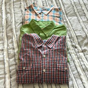Men’s Izod Button Down Shirts.  Sold as Lot of 3. Size XL. EUC.